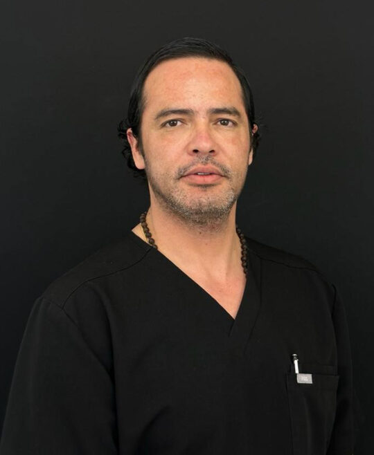 Dr. Fernando Arriola Pérez
